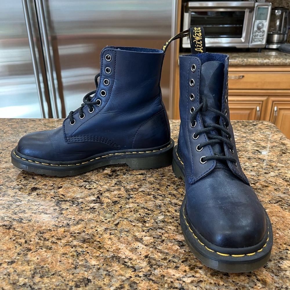 1460 Navy Blue Pascal Leather Boots